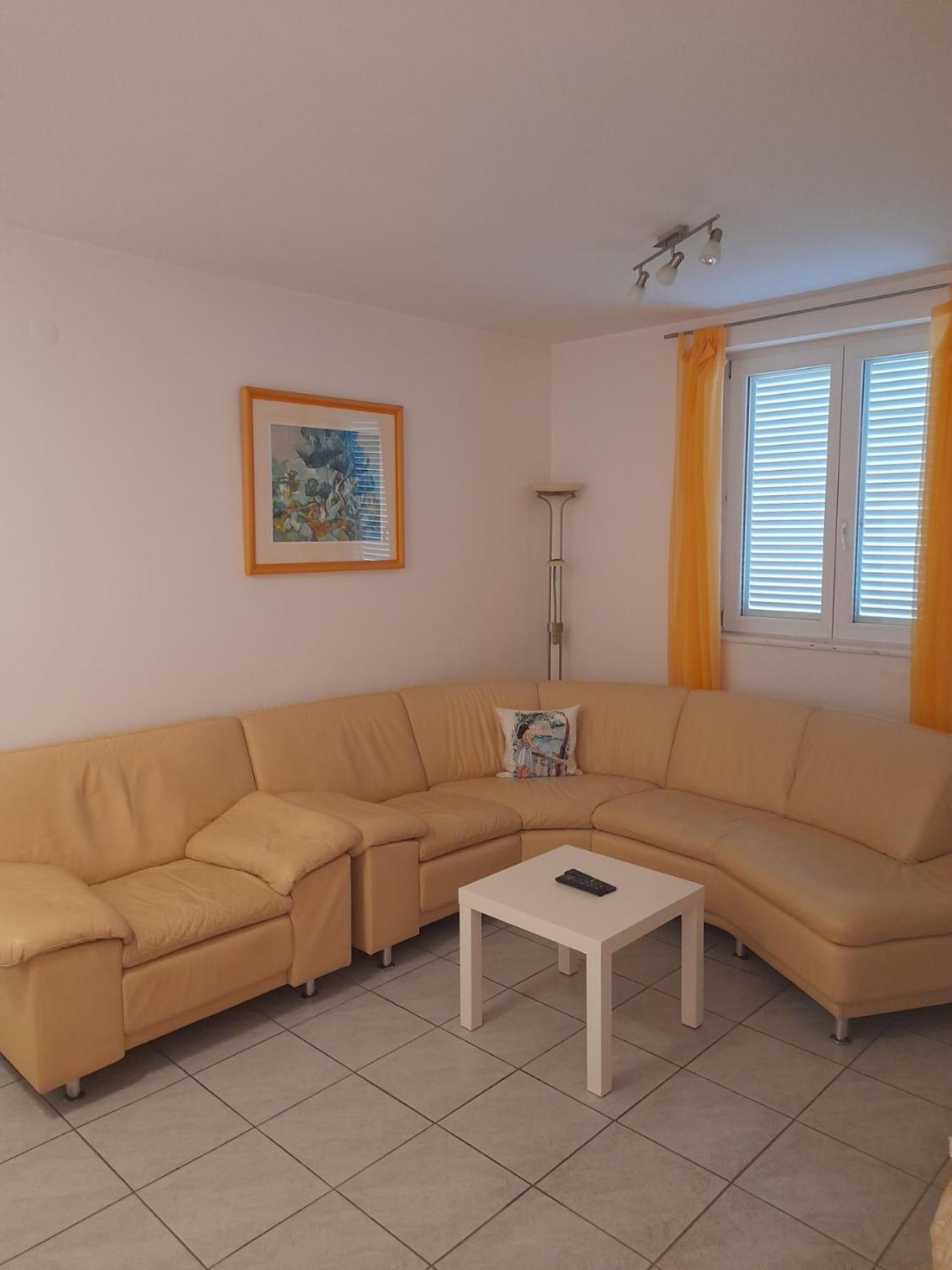 Apartman Snjezana Malinska Ngoại thất bức ảnh