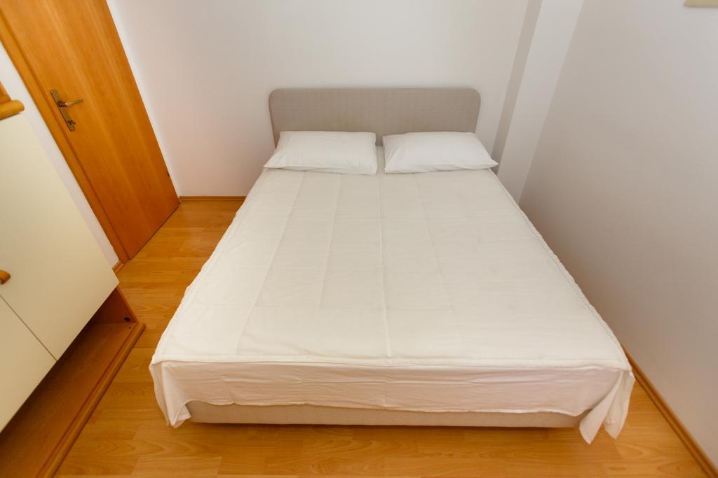 Apartman Snjezana Malinska Ngoại thất bức ảnh