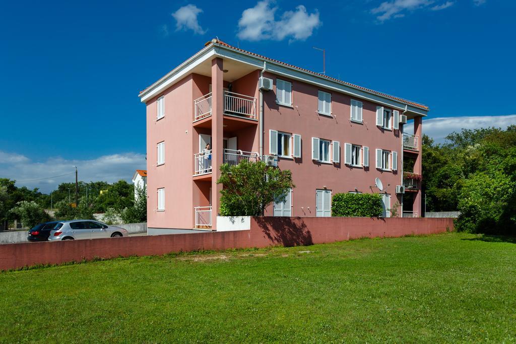 Apartman Snjezana Malinska Ngoại thất bức ảnh